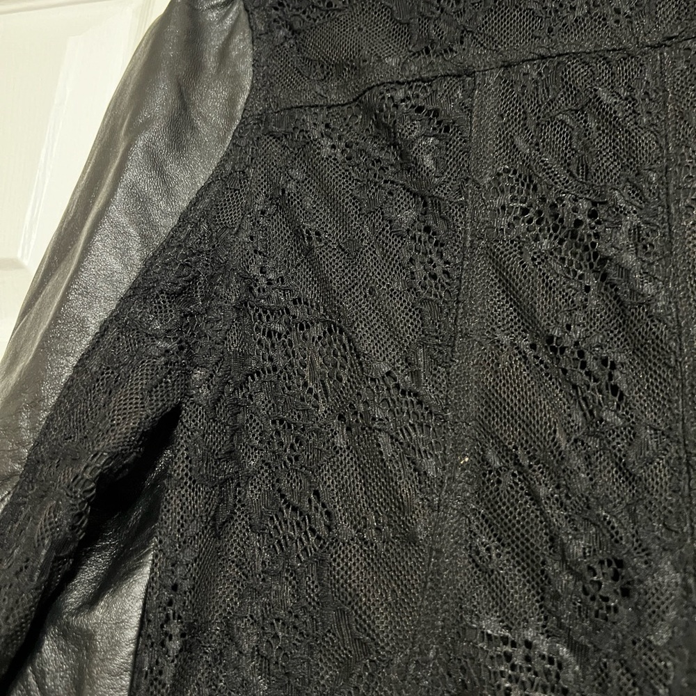 Prada leather and lace open front jacket size 2 - Picture 4 of 6